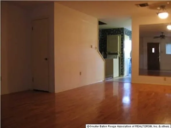 10625 Florida Blvd APT 4, Baton Rouge, LA 70815