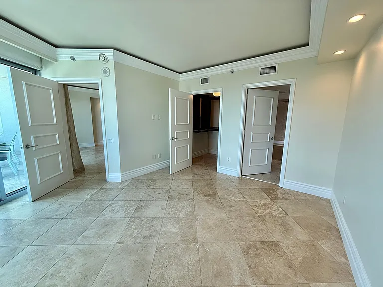 322 Karen Ave #1705 — Photo 11