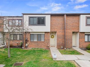 103 Springwater Ct, Coraopolis, PA 15108