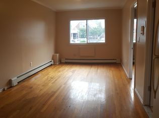 1523 Murray St #1A, Malba, NY 11357
