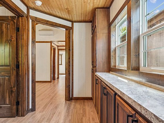 5th image of 7167 Floral St