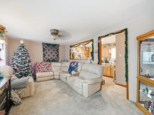 12 Quill St, West Milford Twp., NJ 07480