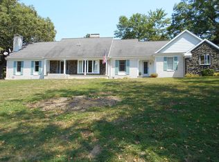 119 Fox Creek Rd, Flora, IL 62839