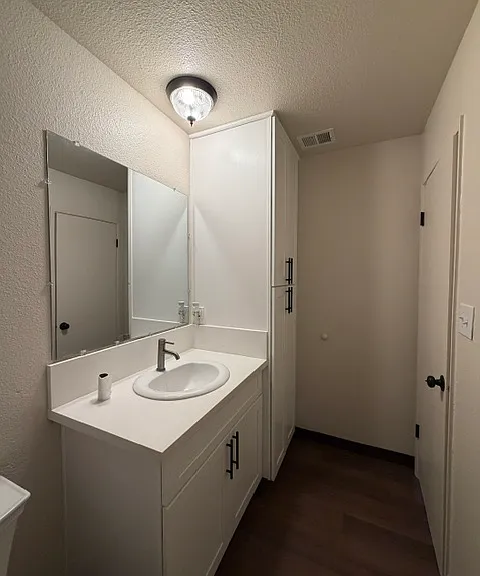 1519 Jennifer St #1 — Photo 8
