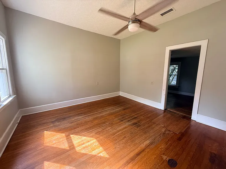 1402 High St — Photo 7