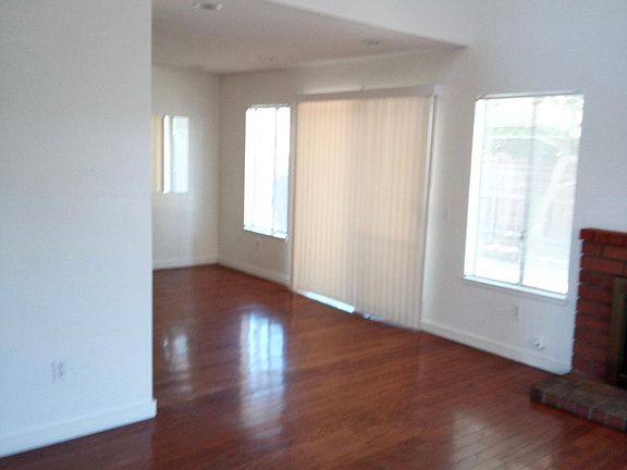 3rd image of 3936 Salt Creek Way