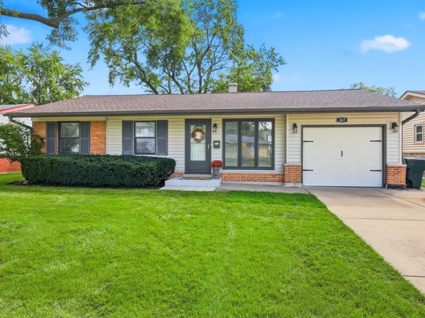 267 Holly Ln, Elk Grove Village, IL 60007