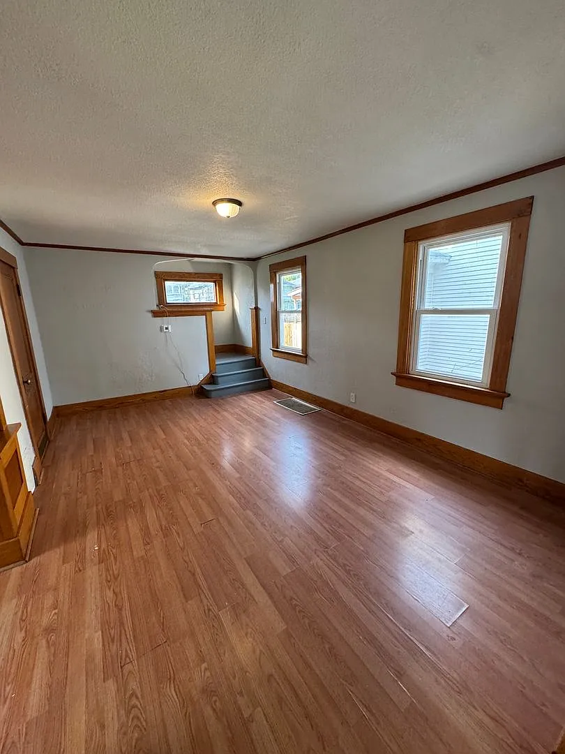 730 Drexel Ave — Photo 2