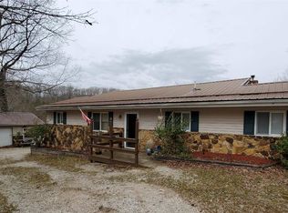 4611 E Calvertville Rd, Bloomfield, IN 47424