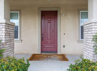 6402 Cloverhill Dr, Highland, CA 92346