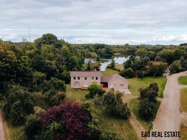 17630 Westbrook Dr, Casnovia, MI 49318