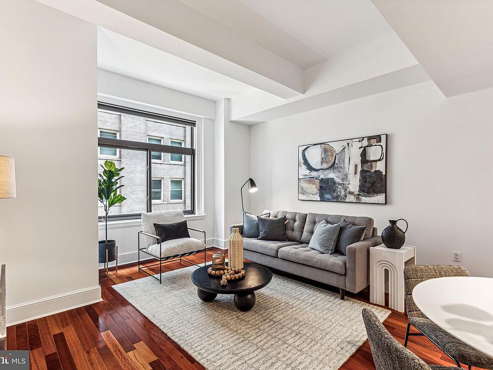 1st image of 1500 Chestnut St APT 5E