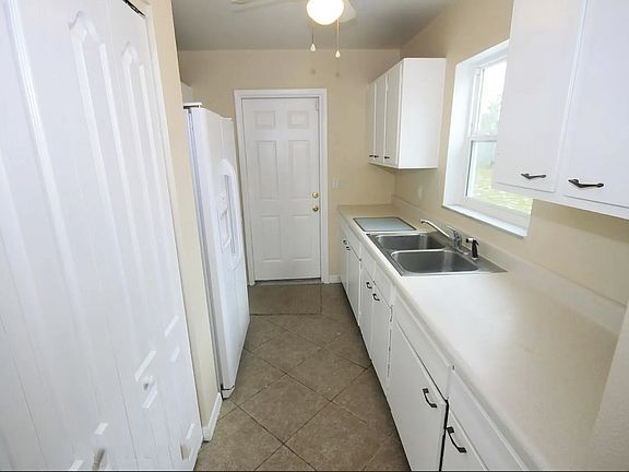 3rd image of 2278 W Dana Dr