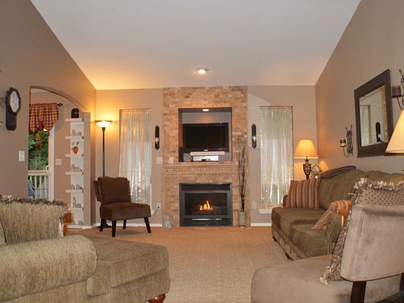 4th image of 13111 111th Avenue Ct E