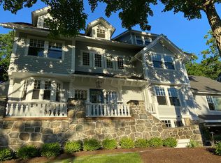 8 Fairview Ter, Winchester, MA 01890