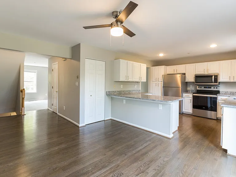 733 Mashie Ct — Photo 19