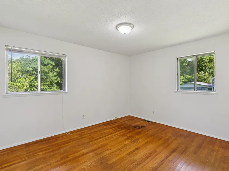 434 Murphys Ln — Photo 16