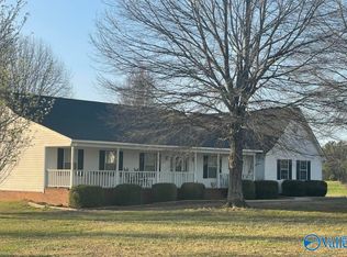 848 Natural Bridge Rd, Hartselle, AL 35640