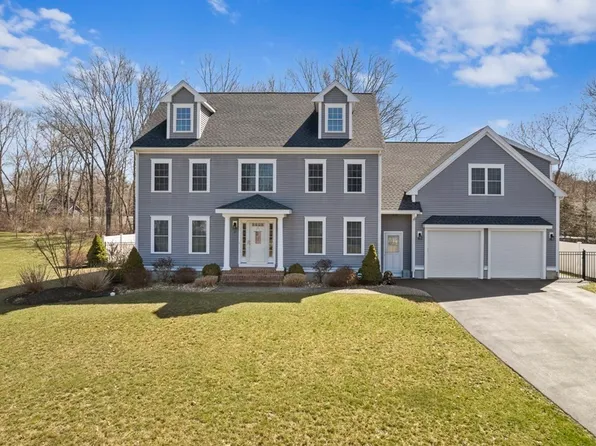 25 Northfield Dr, Bridgewater, MA 02324