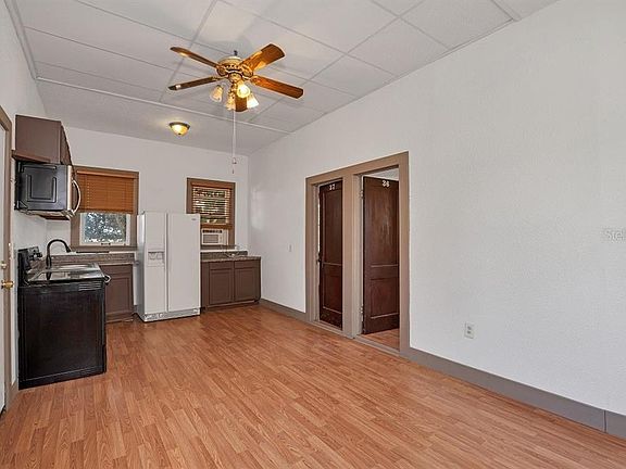 5th image of 241 Palm Ave #31