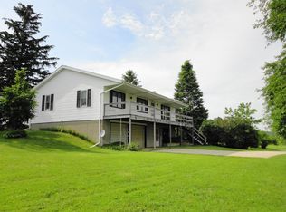 3390 55th St, Center Point, IA 52213