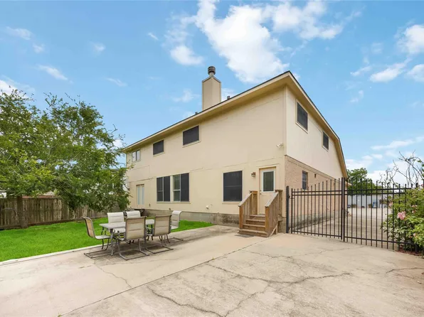 5498 Appleblossom Ln, Friendswood, TX 77546
