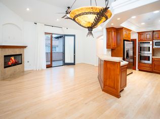 2411 Carnegie Ln #B, Redondo Beach, CA 90278
