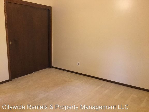 5th image of 4204 W Howard Ave #A
