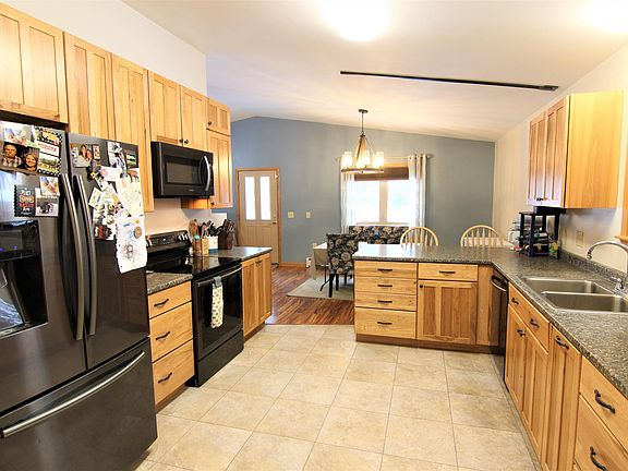 5th image of 2075 Waxwing Ct