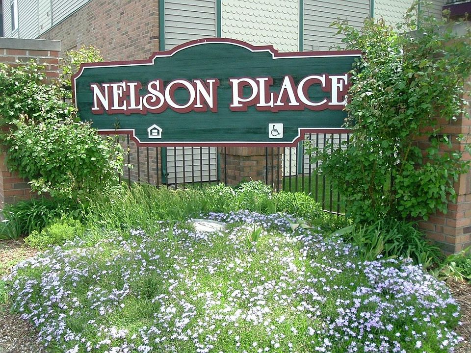 Nelson Place Sign