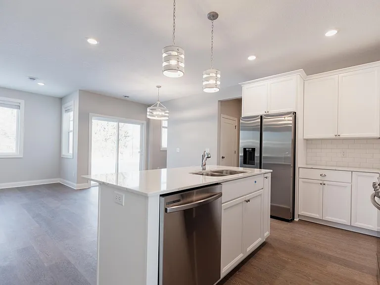 1703 Southpoint Ln — Photo 12