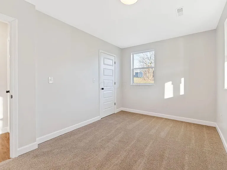510 Glendower Ave — Photo 9