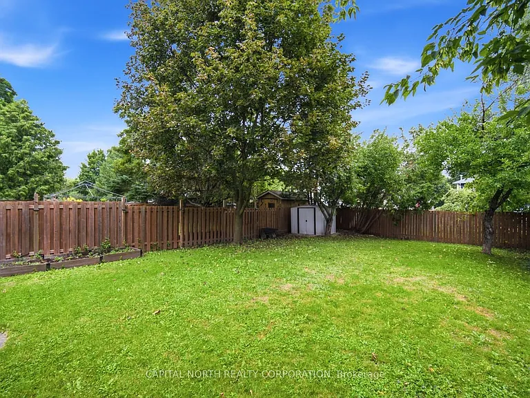63 Elizabeth St — Photo 42