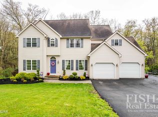 17 Woodside Dr, Montoursville, PA 17754