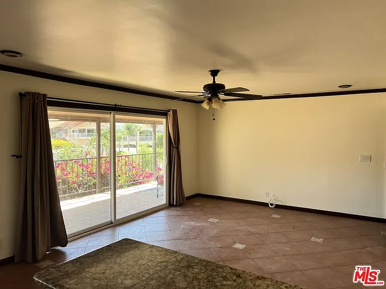 21963 Strawberry Ln — Photo 5