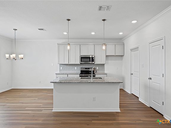 7th image of this home