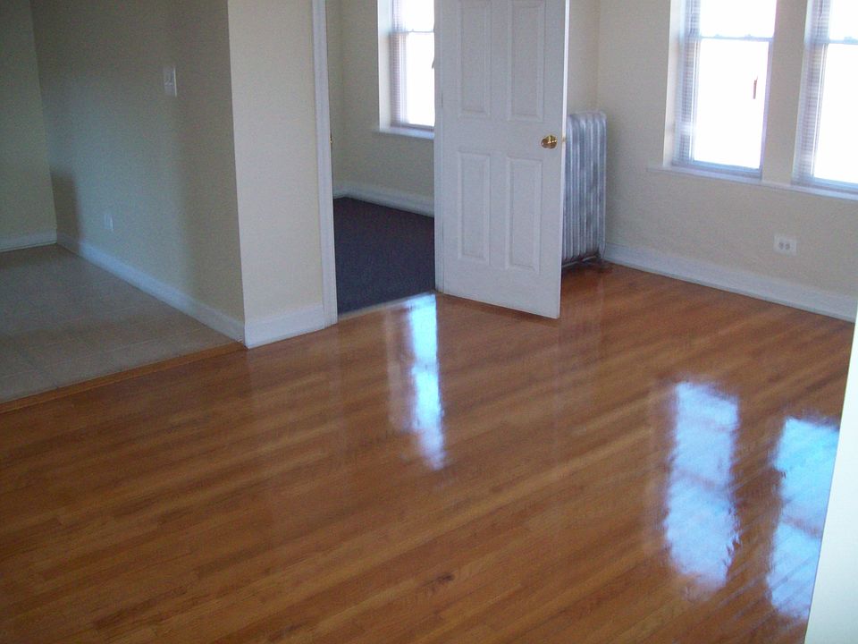 1st image of 1343 W Touhy Ave APT 3S