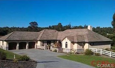 1st image of 1055 Savannah Cir