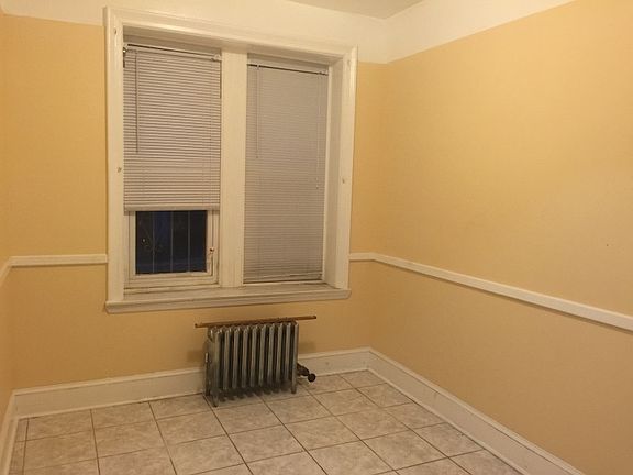 3rd image of 754 Wyona St #2