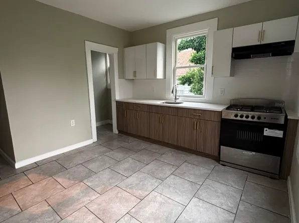 27 N Munn Ave #2, Newark, NJ 07106