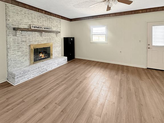 5th image of 75 Towering Oaks Dr