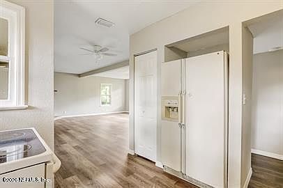 4th image of 4826 RIVERDALE Road