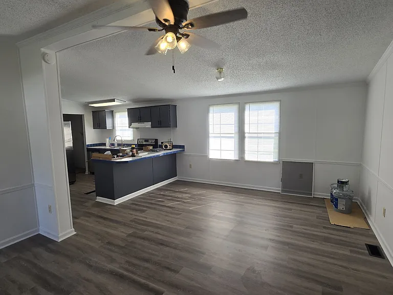381-4 Swansboro Loop Rd — Photo 2