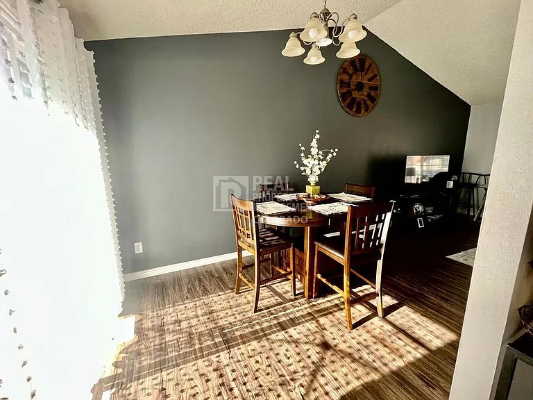 5435 Country Heights Dr — Photo 6