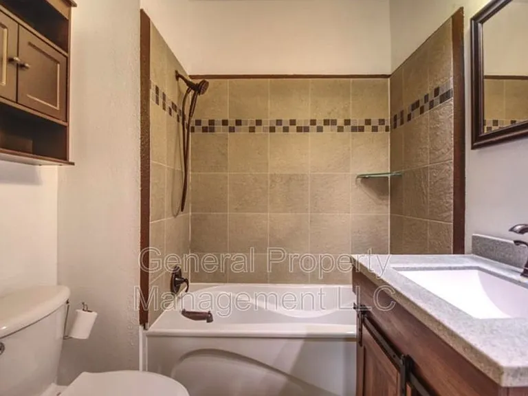 1715 Altoona Ave — Photo 9