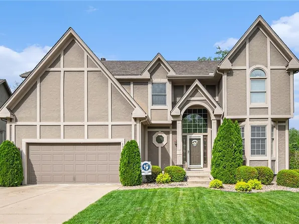 13029 Flint St, Overland Park, KS 66213
