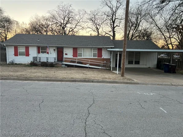2100 Wolfe Ln, Fort Smith, AR 72901