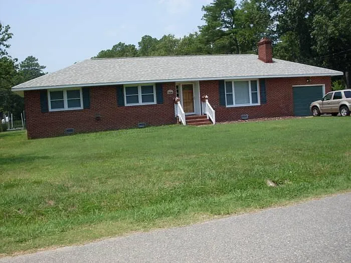 126 De Alba Ln