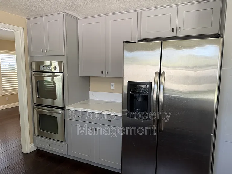11035 Forestview Ln — Photo 15