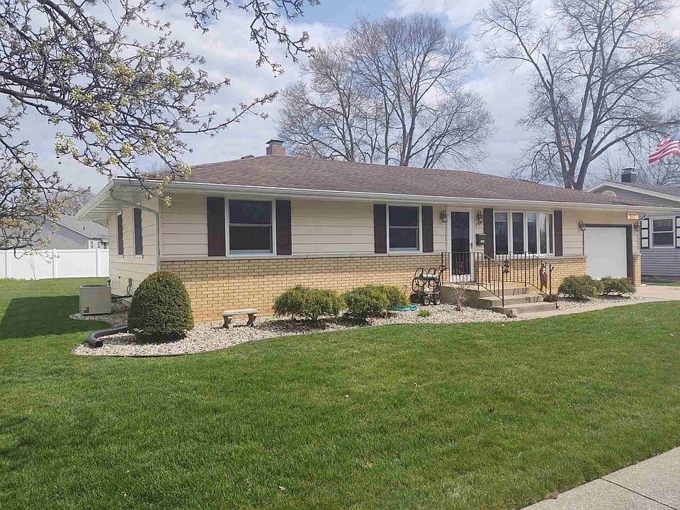 1st image of 134 N Oakley Ave